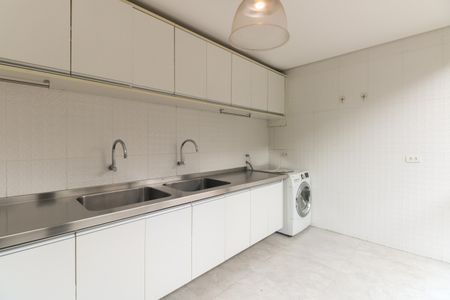 Casa à venda com 168m², 3 quartos e 2 vagasÁrea de Serviço 