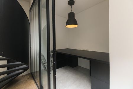 Casa à venda com 168m², 3 quartos e 2 vagasEscritório 