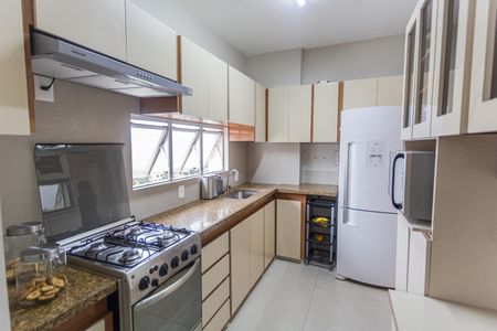 Apartamento à venda com 87m², 3 quartos e 2 vagas Apartamento à venda com 87m², 3 quartos e 2 vagasCozinha