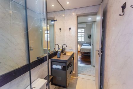 Apartamento à venda com 87m², 3 quartos e 2 vagas Apartamento à venda com 87m², 3 quartos e 2 vagasBanheiro Social