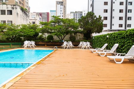 Apartamento à venda com 87m², 3 quartos e 2 vagas Apartamento à venda com 87m², 3 quartos e 2 vagasÁrea comum - Piscina