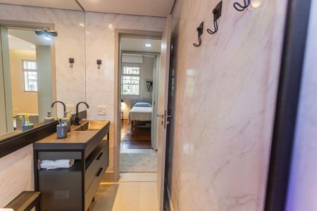 Apartamento à venda com 87m², 3 quartos e 2 vagas Apartamento à venda com 87m², 3 quartos e 2 vagasBanheiro Social