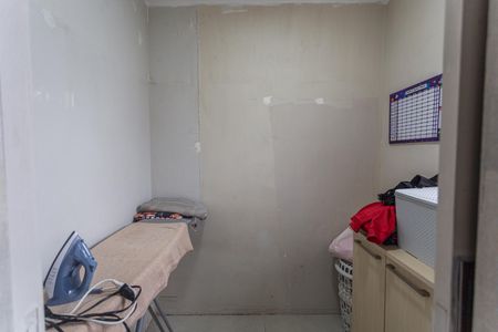 Apartamento à venda com 87m², 3 quartos e 2 vagas Apartamento à venda com 87m², 3 quartos e 2 vagasQuarto de Serviço