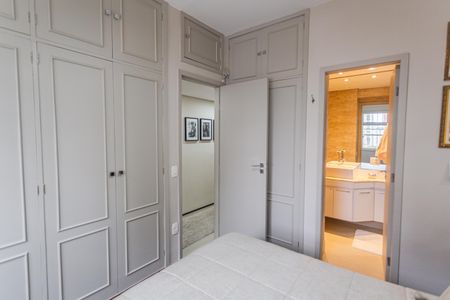 Apartamento à venda com 87m², 3 quartos e 2 vagas Apartamento à venda com 87m², 3 quartos e 2 vagasSuíte