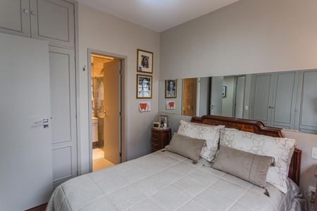 Apartamento à venda com 87m², 3 quartos e 2 vagas Apartamento à venda com 87m², 3 quartos e 2 vagasSuíte