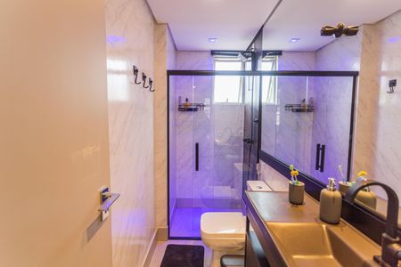 Apartamento à venda com 87m², 3 quartos e 2 vagas Apartamento à venda com 87m², 3 quartos e 2 vagasBanheiro Social