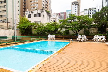Apartamento à venda com 87m², 3 quartos e 2 vagas Apartamento à venda com 87m², 3 quartos e 2 vagasÁrea comum - Piscina