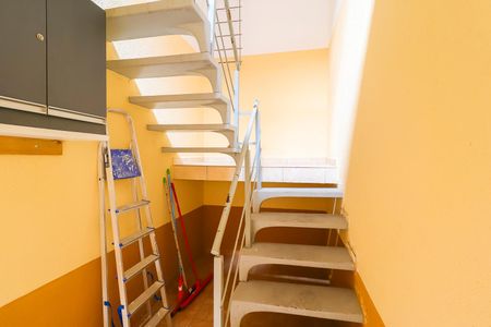 Casa para alugar com 35m², 1 quarto e sem vagaEscada