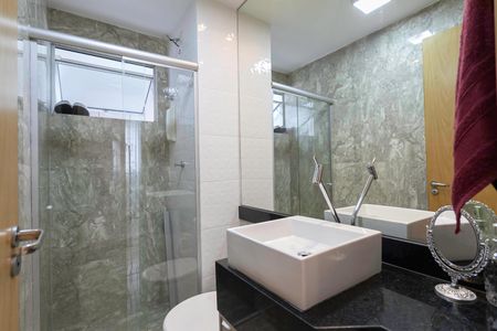 Apartamento à venda com 75m², 3 quartos e 2 vagas Apartamento à venda com 75m², 3 quartos e 2 vagasBanheiro social