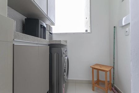 Apartamento à venda com 75m², 3 quartos e 2 vagas Apartamento à venda com 75m², 3 quartos e 2 vagasCozinha e Área de Serviço