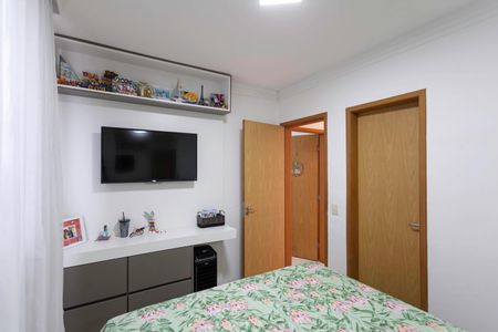 Apartamento à venda com 75m², 3 quartos e 2 vagas Apartamento à venda com 75m², 3 quartos e 2 vagasSuíte