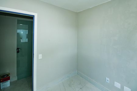 Apartamento à venda com 3 quartos, 201m² em Vila Cloris, Belo Horizonte