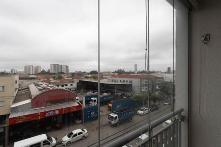 Apartamento à venda com 49m², 2 quartos e 1 vaga Apartamento à venda com 49m², 2 quartos e 1 vagaVaranda
