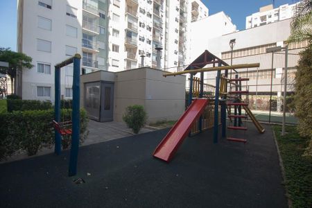 Apartamento à venda com 49m², 2 quartos e 1 vaga Apartamento à venda com 49m², 2 quartos e 1 vagaÁrea comum - Playground