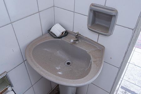 Casa para alugar com 150m², 3 quartos e 1 vagaBanheiro - edícula