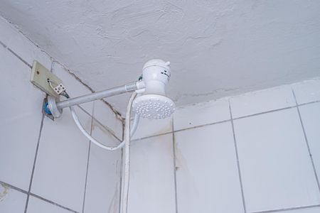 Casa para alugar com 150m², 3 quartos e 1 vagaBanheiro - edícula