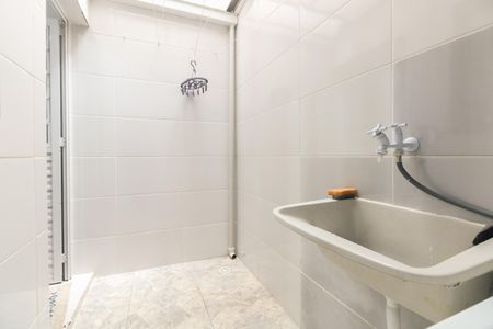 Casa de condomínio à venda com 80m², 2 quartos e 1 vaga Casa de condomínio à venda com 80m², 2 quartos e 1 vagaÁrea de Serviço