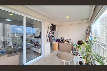 Apartamento para alugar com 62m², 2 quartos e 1 vaga Apartamento para alugar com 62m², 2 quartos e 1 vagaVaranda