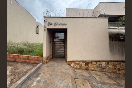 Apartamento para alugar com 45m², 1 quarto e 1 vagaFachada