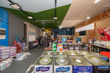 Casa à venda com 250m², 3 quartos e 4 vagasSalão comercial