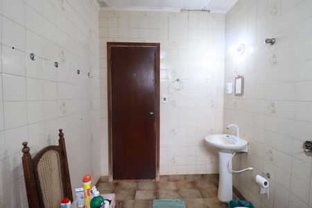 Casa para alugar com 1600m², 4 quartos e 12 vagasBanheiro 2