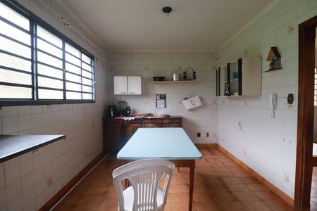 Casa para alugar com 1600m², 4 quartos e 12 vagasCozinha 