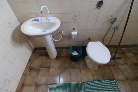 Casa para alugar com 1600m², 4 quartos e 12 vagasBanheiro 2