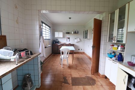 Casa para alugar com 1600m², 4 quartos e 12 vagasCozinha 