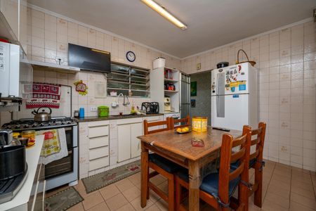 Casa para alugar com 200m², 3 quartos e 1 vaga Casa para alugar com 200m², 3 quartos e 1 vagaCozinha