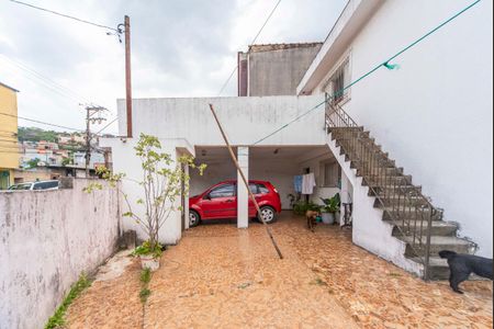 Casa à venda com 259m², 2 quartos e 2 vagas Casa à venda com 259m², 2 quartos e 2 vagasQuintal e Garagem