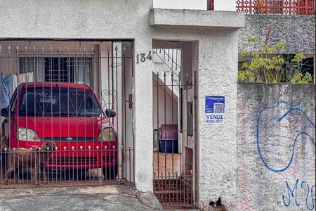 Casa à venda com 259m², 2 quartos e 2 vagas Casa à venda com 259m², 2 quartos e 2 vagasPlaca Instalada na Fachada