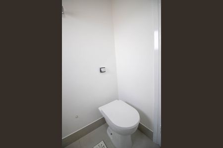 Apartamento à venda com 121m², 3 quartos e 2 vagas Apartamento à venda com 121m², 3 quartos e 2 vagasBanheiro Suíte