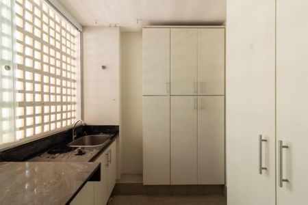 Apartamento para alugar com 133m², 2 quartos e 1 vagaÁrea de serviço