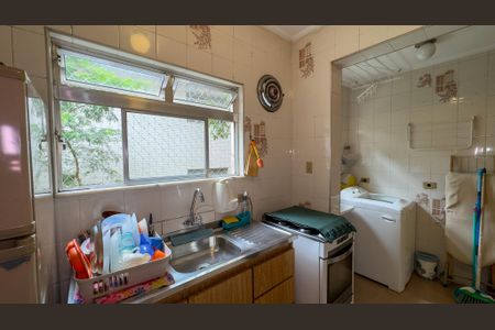 Apartamento à venda com 56m², 2 quartos e sem vaga Apartamento à venda com 56m², 2 quartos e sem vagaCozinha e Área de Serviço