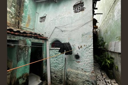 Casa à venda com 175m², 2 quartos e sem vaga Casa à venda com 175m², 2 quartos e sem vagaQuintal