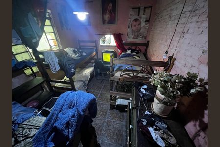 Casa à venda com 175m², 2 quartos e sem vaga Casa à venda com 175m², 2 quartos e sem vagaQuarto 1