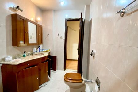 Apartamento à venda com 167m², 3 quartos e 1 vagaBanheiro social 