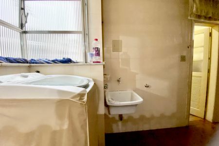 Apartamento à venda com 167m², 3 quartos e 1 vagaÁrea de Serviço