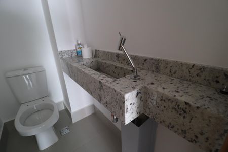 Lavabo de apartamento para alugar com 3 quartos, 103m² em Jardim Sul, Uberlândia