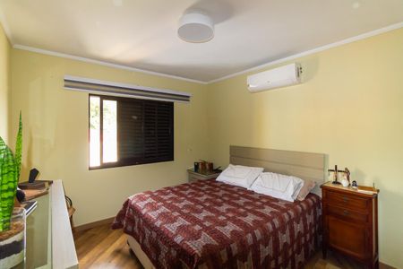 Casa à venda com 280m², 4 quartos e 5 vagasQuarto 4 Suíte 2