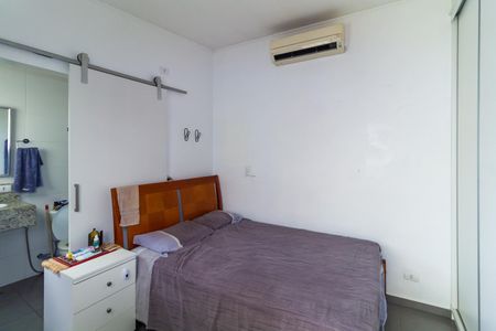 Casa à venda com 280m², 4 quartos e 5 vagasQuarto 3 - Suíte 1