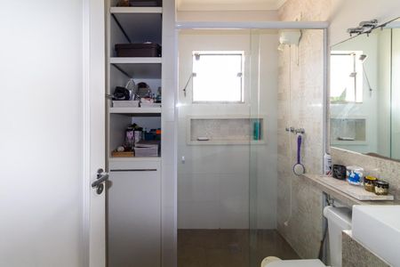 Casa à venda com 280m², 4 quartos e 5 vagasBanheiro da Suíte 2