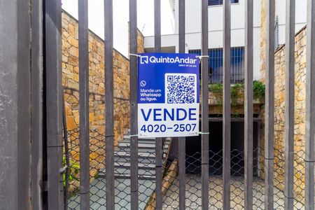 Casa à venda com 280m², 4 quartos e 5 vagasPlaca