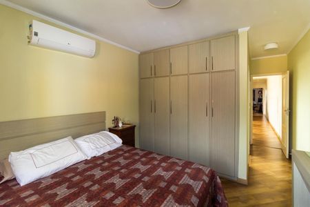 Casa à venda com 280m², 4 quartos e 5 vagasQuarto 4 Suíte 2