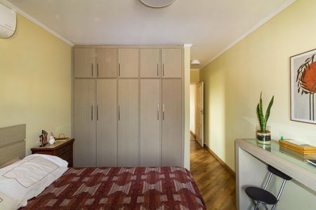 Casa à venda com 280m², 4 quartos e 5 vagasQuarto 4 Suíte 2