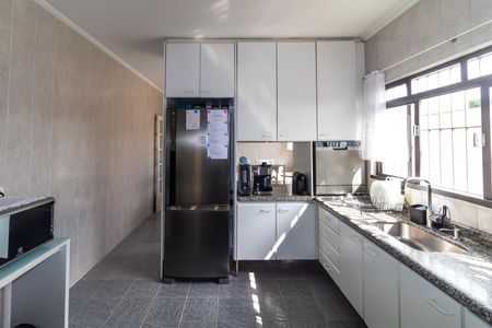 Casa à venda com 280m², 4 quartos e 5 vagasCozinha