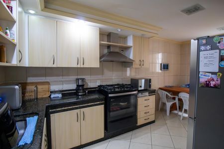 Casa para alugar com 250m², 4 quartos e 2 vagasCozinha