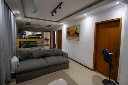 Casa para alugar com 250m², 4 quartos e 2 vagasSala