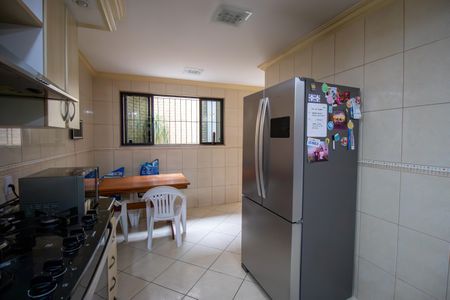 Casa para alugar com 250m², 4 quartos e 2 vagasCozinha