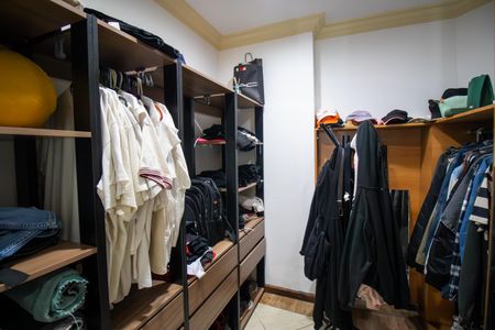 Casa para alugar com 250m², 4 quartos e 2 vagasCloset da suíte 1